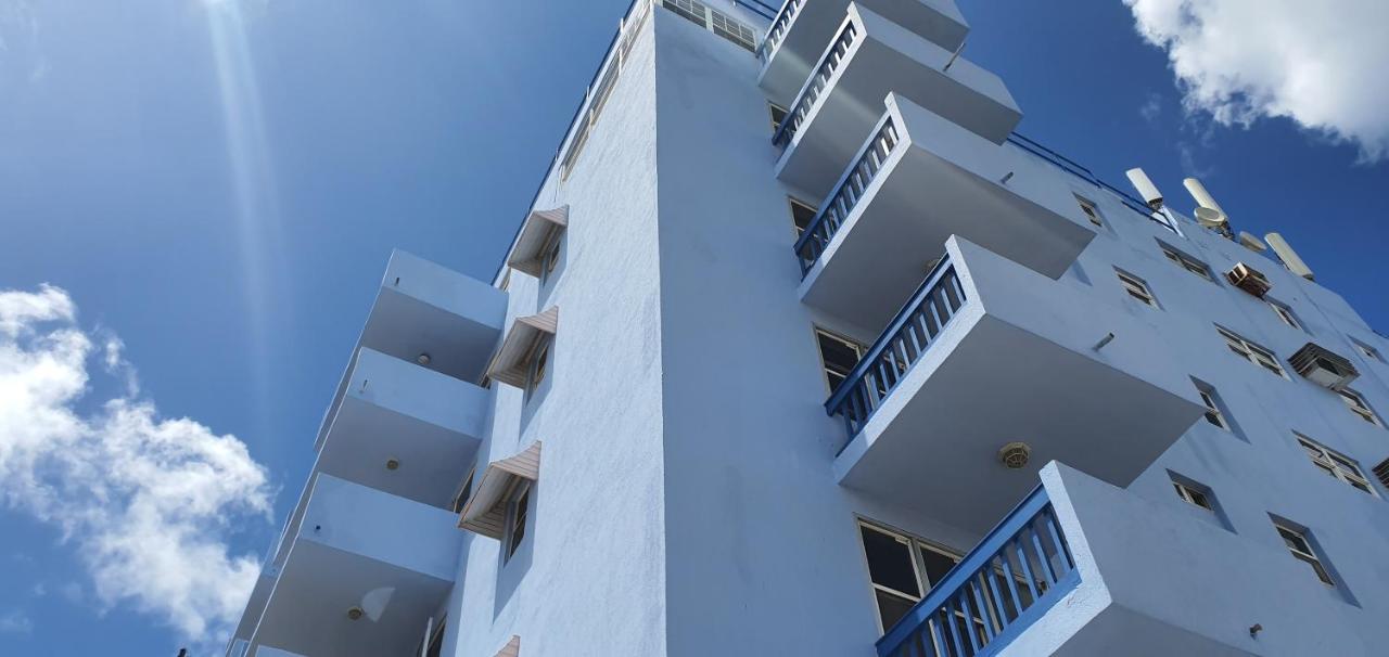 Hastings Towers 4D - Studio Apt Opp Beach 브리지타운 외부 사진