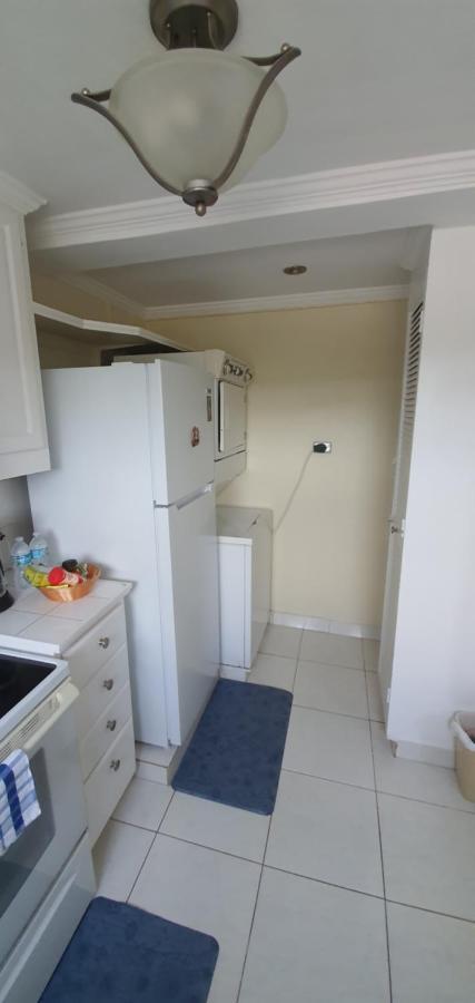 Hastings Towers 4D - Studio Apt Opp Beach 브리지타운 외부 사진